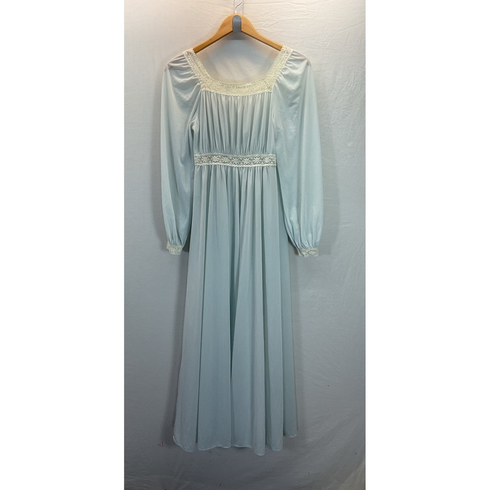 VTG Light Blue Olga Nightgown Long Lace Maxi USA Sz M 3/4 Sleeve Lightweight